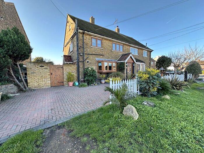 4 Bedroom Cottage For Sale In The Green, West Tilbury Village, RM18