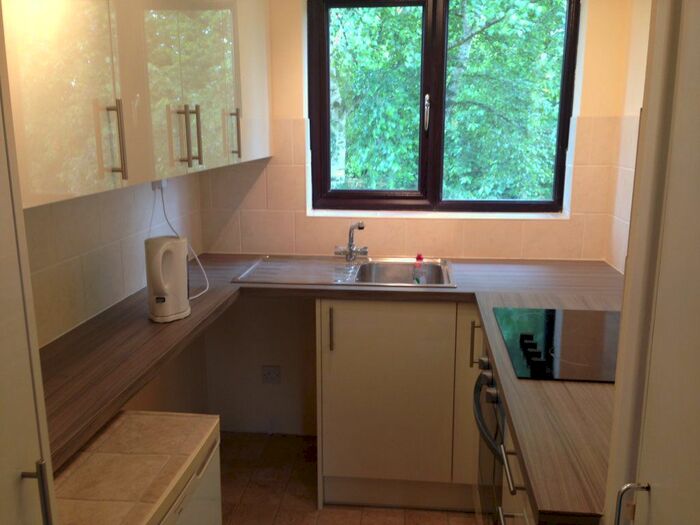 Studio To Rent In Corrie Road, Cambridge, CB1