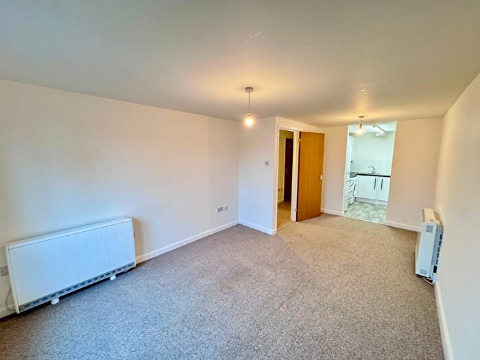 2 Bedroom Property To Rent In Trivett Square, Nottingham, NG1