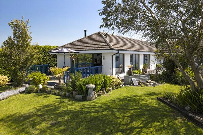 4 Bedroom Bungalow For Sale In Meinciau, Kidwelly, Carmarthenshire, SA17