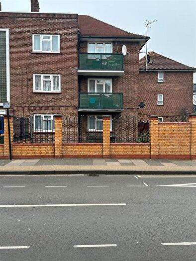 2 Bedroom Property To Rent In Langdon Crescent, London, E6