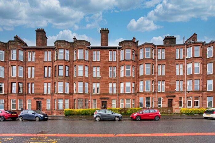 2 Bedroom Flat For Sale In Kings Park Road, Flat /, Kings Park, Glasgow, G44