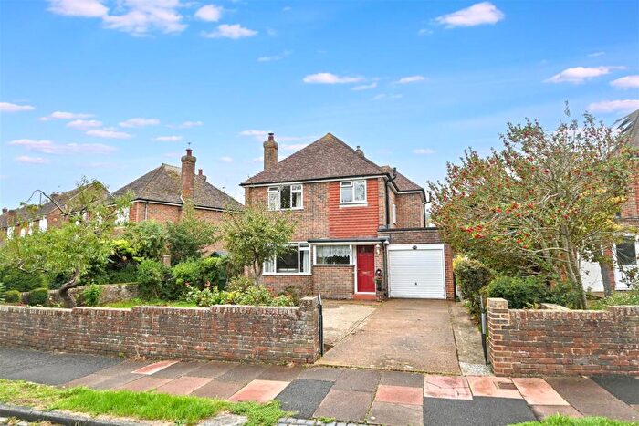 3 Bedroom Detached House For Sale In Baldwin Avenue, Eastbourne, BN21