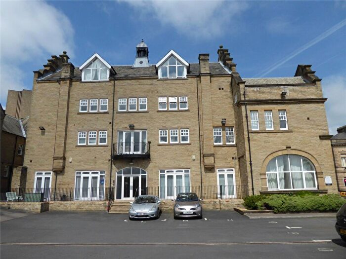 1 Bedroom Apartment To Rent In Clare Court, Prescott Street, Halifax, HX1