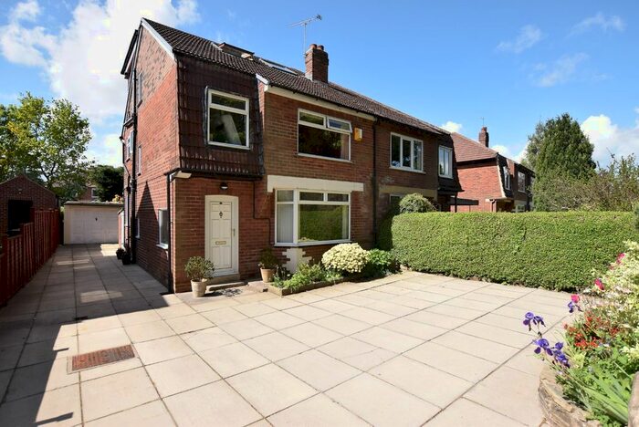 4 Bedroom Semi-Detached House To Rent In Buckstone Grove, Leeds, LS17