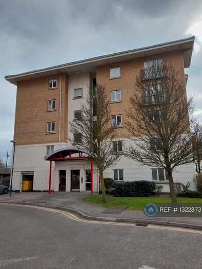 2 Bedroom Flat To Rent In Corral Heights, Erith, DA8