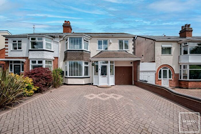 4 Bedroom Semi-Detached House For Sale In Balden Road, Harborne, B32