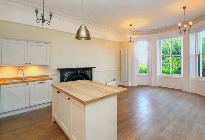3 Bedroom Apartment To Rent In Surbiton, KT6