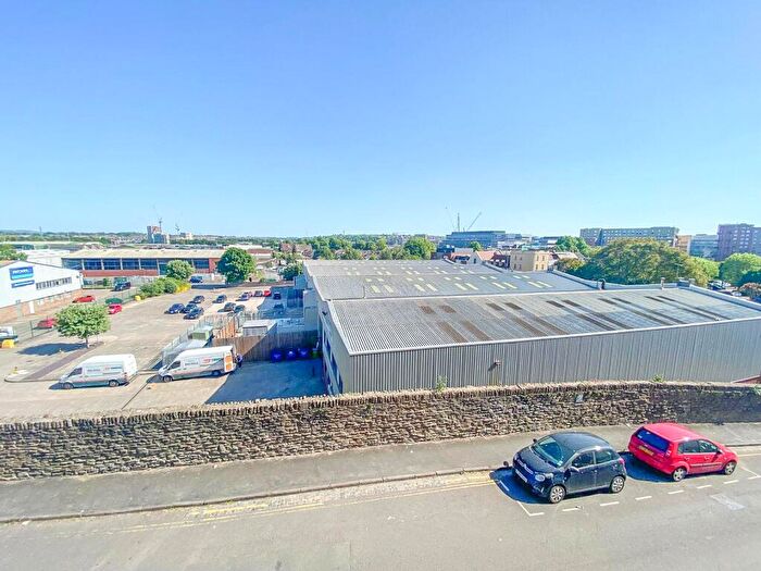 2 Bedroom Apartment For Sale In Waterloo Road, Bristol, BS2