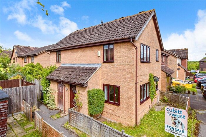 1 Bedroom End Of Terrace House For Sale In Teazlewood Park, Leatherhead, Surrey, KT22