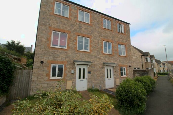 3 Bedroom Town House To Rent In Paulton, Bristol, BS39