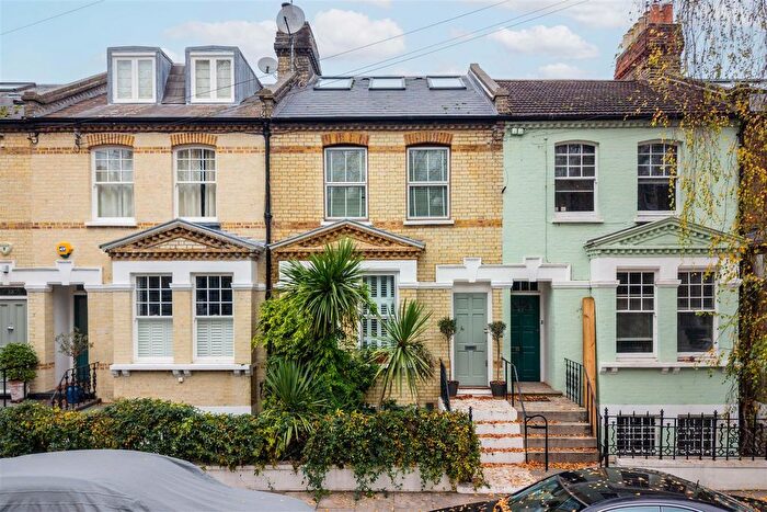 3 Bedroom Flat For Sale In Archel Road, W14