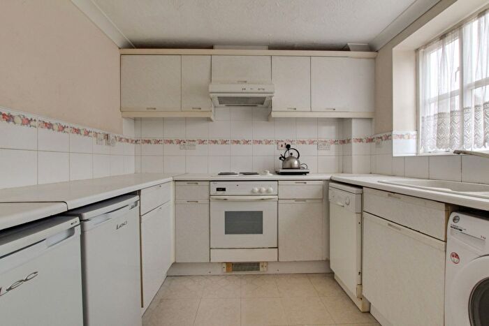 2 Bedroom Semi-Detached House For Sale In Stewart Place, Wickford, SS12