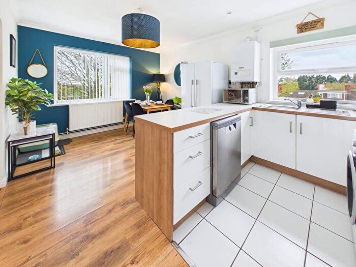 2 Bedroom Flat For Sale In Llanishen Court, Llanishen, Cardiff., CF14