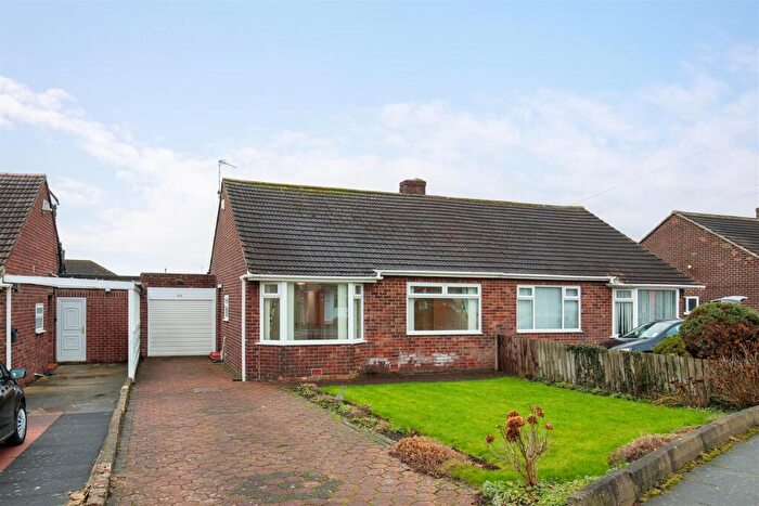 2 Bedroom Semi-Detached Bungalow For Sale In Canterbury Way, Wideopen, NE13