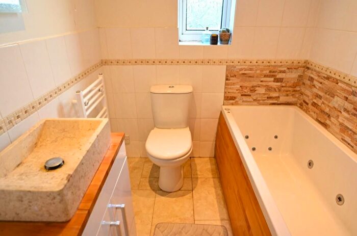 3 Bedroom Property To Rent In Fisherbridge Road, Preston, Weymouth, DT3