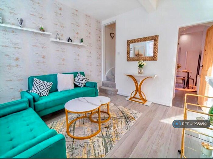 3 Bedroom Terraced House To Rent In Isandula Road, Nottingham, NG7