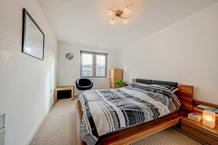 1 Bedroom Flat For Sale In Cameronian Square, Worsdell Drive, NE8