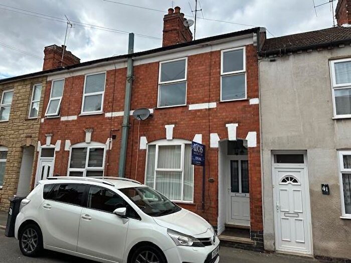 2 Bedroom Terraced House For Sale In Princes Street, Kettering, NN16