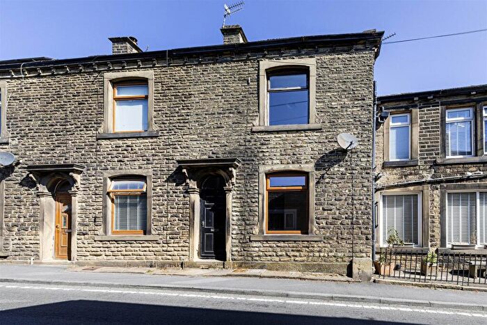 3 Bedroom Terraced House To Rent In Central Buildings, Holywell Green, Halifax, HX4