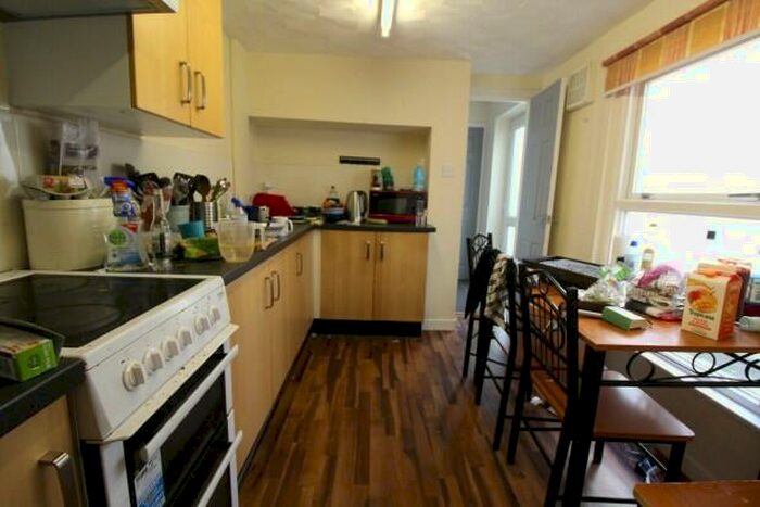 4 Bedroom Terraced House To Rent In Rhymney Street Cardiff, CF24