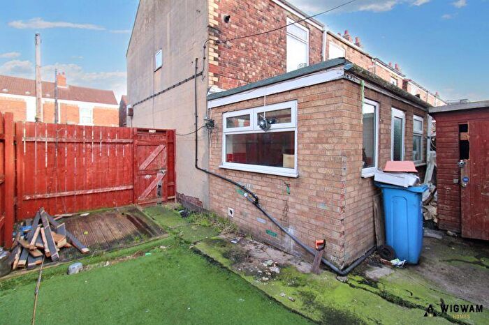 2 Bedroom End Of Terrace House For Sale In Perth Street West, Hull, HU5