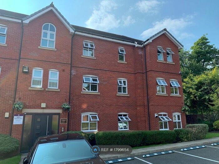 2 Bedroom Flat To Rent In Thomasson Court, Bolton, BL1