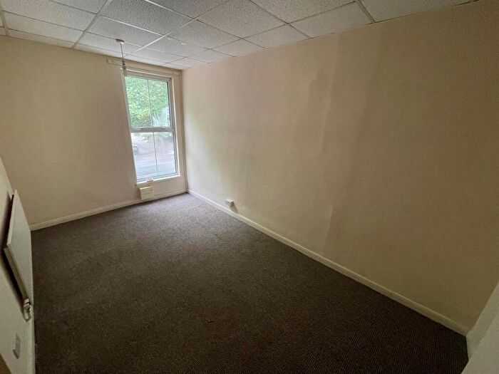 2 Bedroom Flat To Rent In Cottingham Road, Hull, HU5