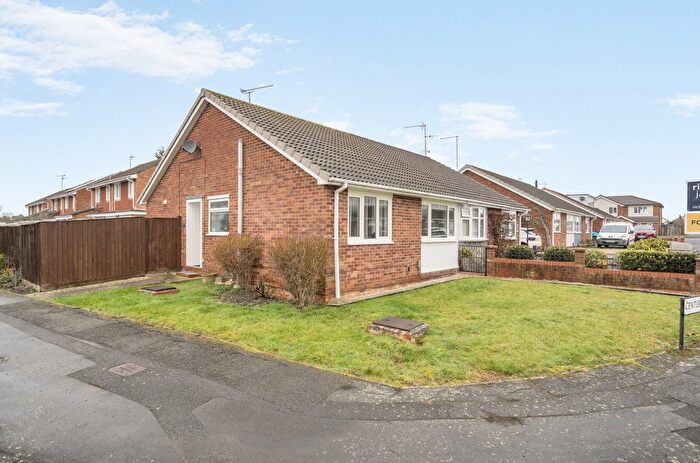 2 Bedroom Semi Detached House For Sale In Centurion Way, Coleview, Swindon, SN3