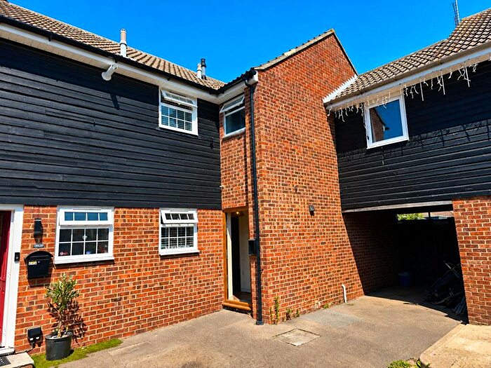 3 Bedroom Terraced House For Sale In Maine Crescent, Rayleigh, Essex, SS6