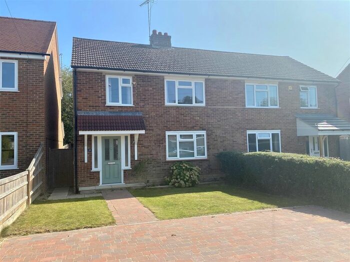 3 Bedroom Semi-Detached House To Rent In Marshalls Land, St. Michaels, Tenterden, TN30