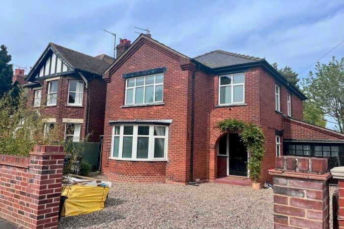 3 Bedroom Detached House To Rent In Exning Road, Newmarket, CB8