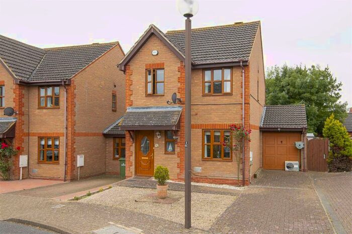 3 Bedroom Detached House To Rent In Benacre Croft, Tattenhoe, Milton Keynes, Bucks, MK4