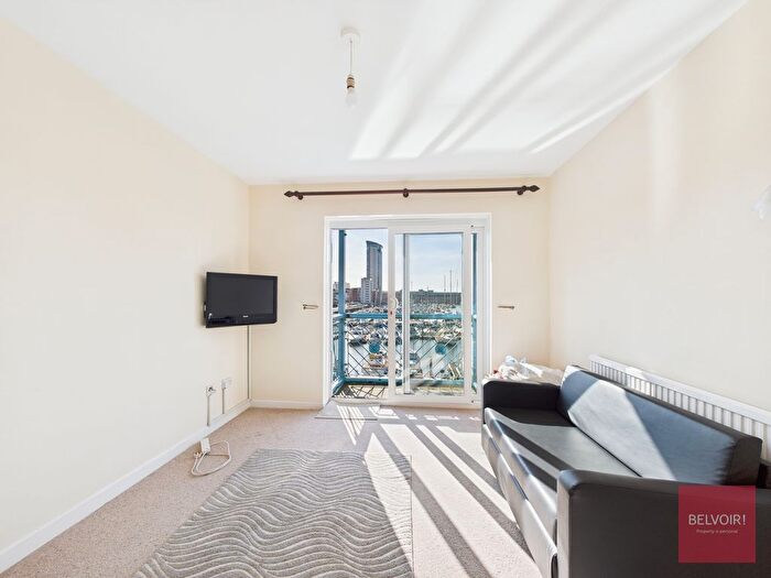 1 Bedroom Flat To Rent In Abernethy Quay, Marina, Swansea, SA1