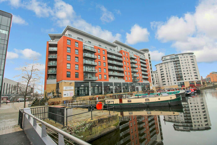 2 Bedroom Apartment To Rent In Mackenzie House, Leeds Dock, LS10