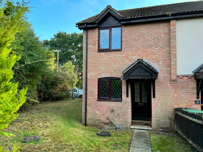 2 Bedroom End Of Terrace House To Rent In Chineham, Basingstoke, Hampshire, RG24