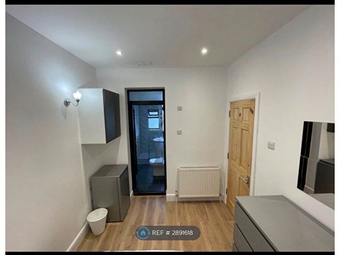 4 Bedroom Terraced House To Rent In Chester Road, London, N9
