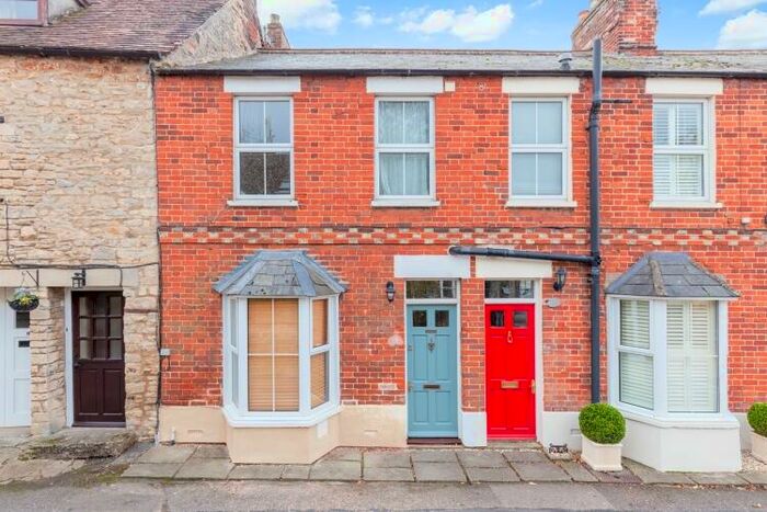 2 Bedroom Terraced House To Rent In Union Street, Woodstock, OX20