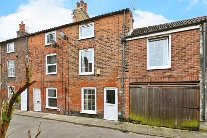 2 Bedroom Terraced House For Sale In Thomas Street, King's Lynn, Norfolk, PE30