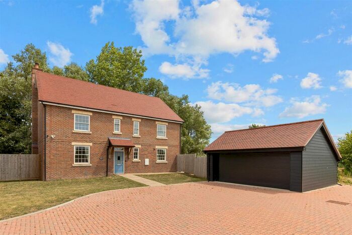 4 Bedroom Detached House For Sale In The Orchards, Ringmer, Lewes, BN8