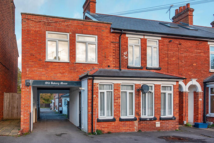 2 Bedroom Maisonette To Rent In Rectory Road, Farnborough, GU14