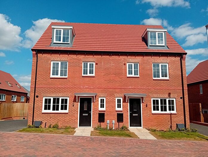 4 Bedroom Semi-Detached House To Rent In Weldon Park, Weldon, NN17
