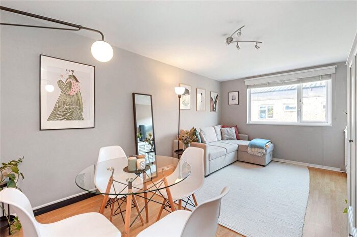 1 Bedroom Flat For Sale In Gillespie Road, London, N5