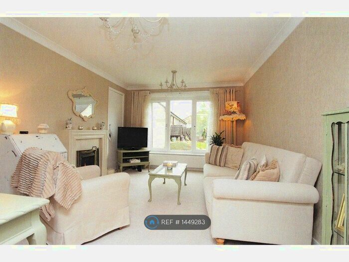 1 Bedroom Flat To Rent In Kelvin Road, East Kilbride, G75