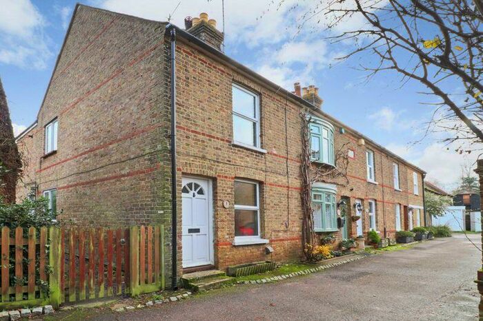 2 Bedroom House To Rent In Fordwich, CT2