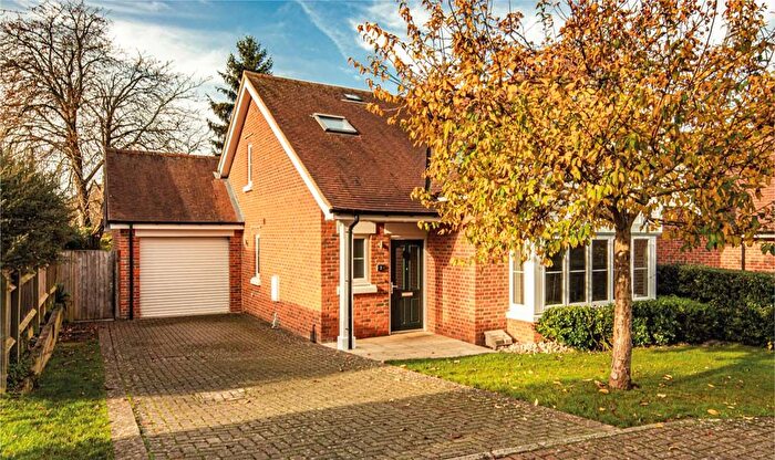 3 Bedroom Detached House For Sale In Spencer Close, Goring On Thames, RG8