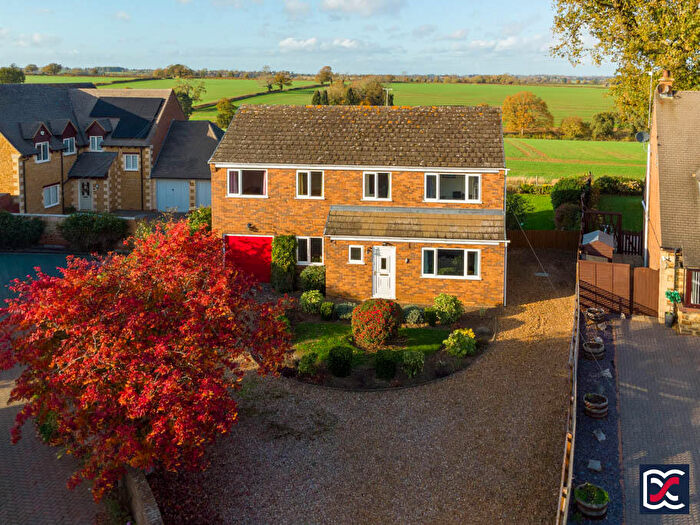 5 Bedroom Detached House For Sale In Bakers Lane, Norton, NN11