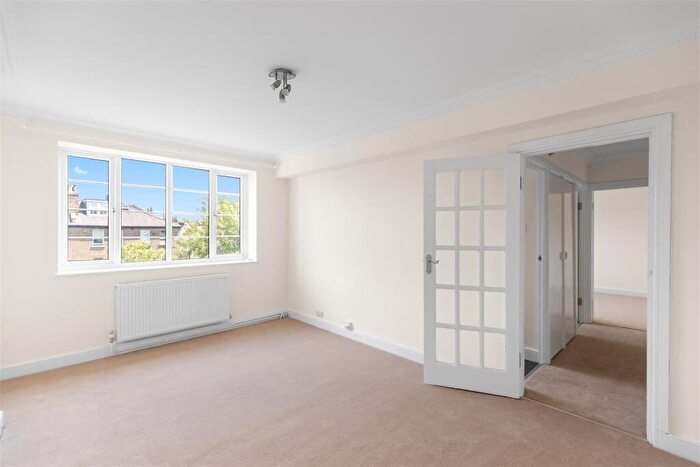1 Bedroom Apartment To Rent In Shoot Up Hill, Kilburn, NW2
