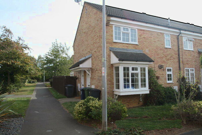 1 Bedroom Cluster House To Rent In Chawston Close, St. Neots, Cambridgeshire, PE19