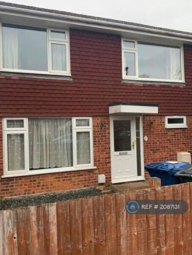 4 Bedroom Terraced House To Rent In Roman Way, Farnham, GU9